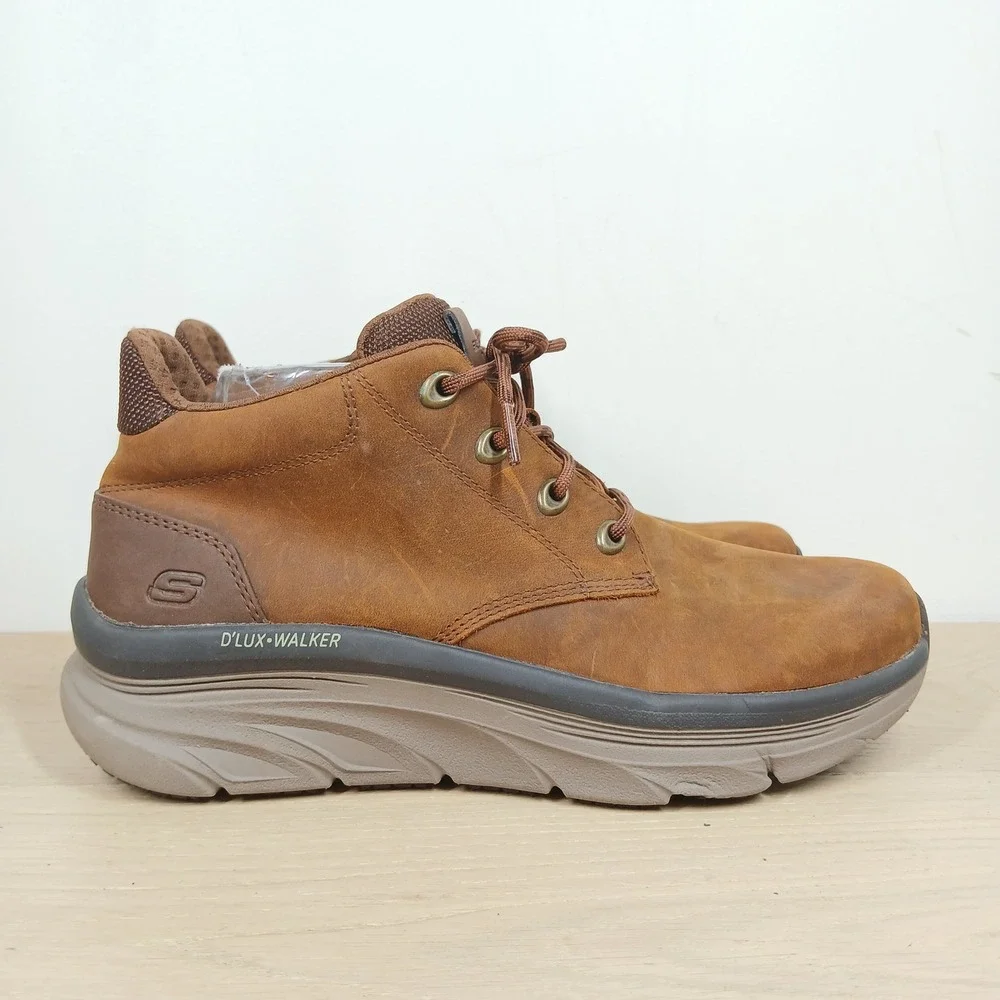 Skechers D'Lux Walker Boots Mens 8 Brown Leather Mid Top Relaxed Fit Sneakers